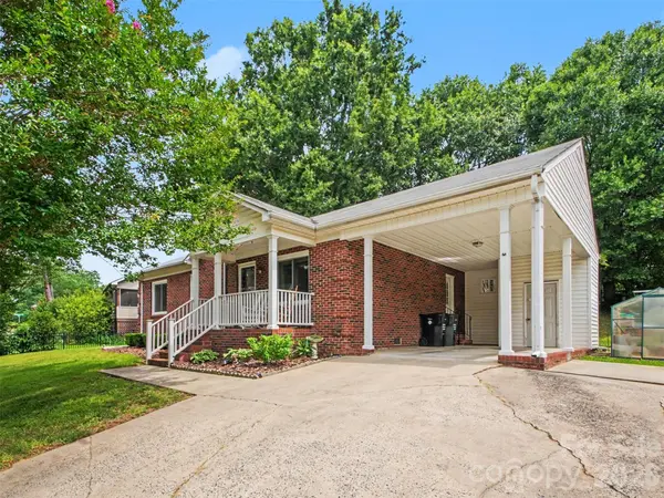 1009 Autumn LN, Concord, NC 28025