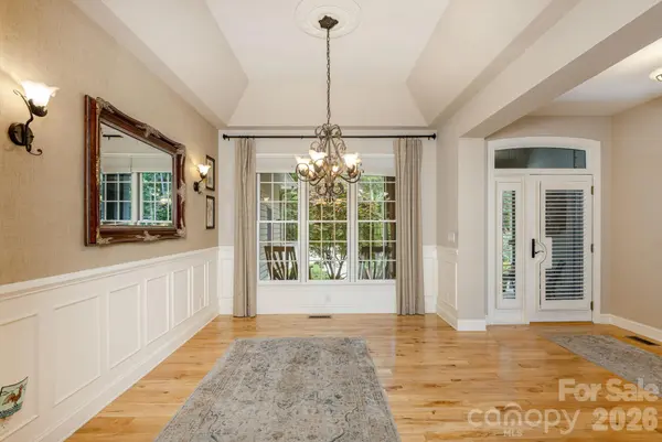 763 Deerlake RD, Brevard, NC 28712
