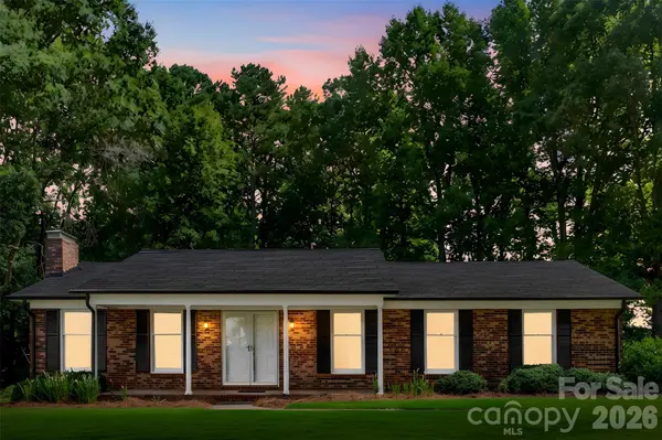 2410 Sandlewood DR, Gastonia, NC 28054