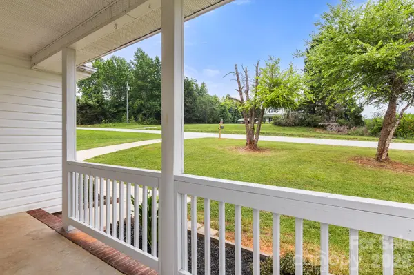 2931 Greenleaf RD, Clover, SC 29710