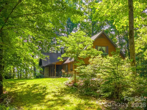 171 High Splendor RD, Robbinsville, NC 28771