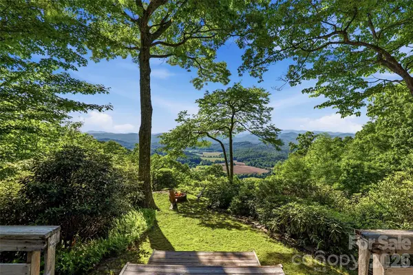 911 Green Hill RD, Brevard, NC 28712