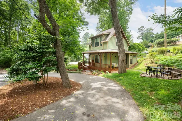 174 Morningside DR, Asheville, NC 28806