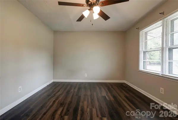 1323 N Lakewood DR, Shelby, NC 28150
