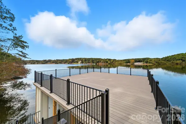5764 Lake Pointe DR, Granite Falls, NC 28630