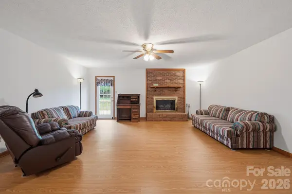 183 Dellinger DR, Statesville, NC 28625