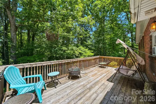 200 Westwood DR, Morganton, NC 28655