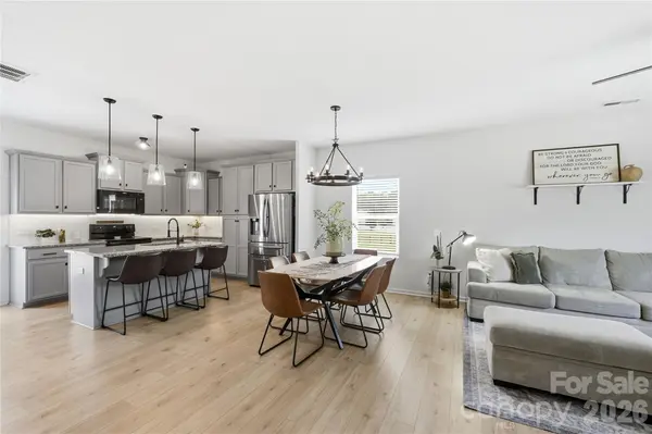 545 Dutch White DR, Clover, SC 29710