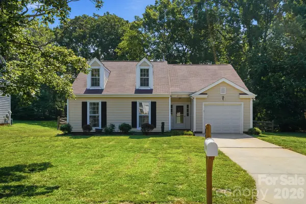 8917 Danson DR, Charlotte, NC 28277