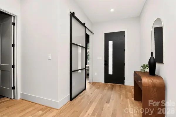 1304 N Caldwell ST, Charlotte, NC 28206