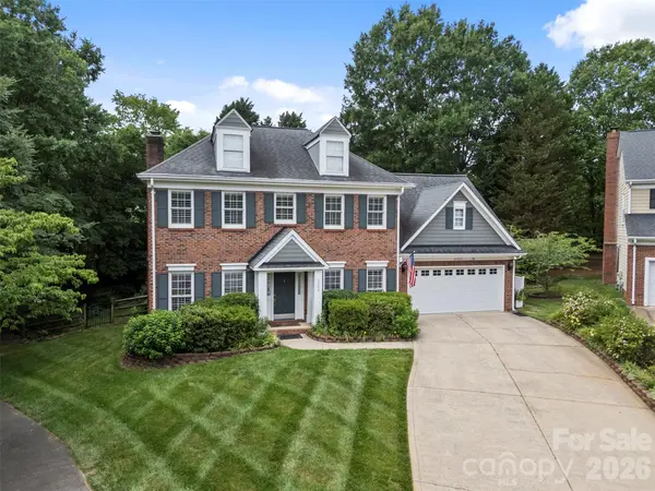 6202 Hickory Cove LN, Charlotte, NC 28269