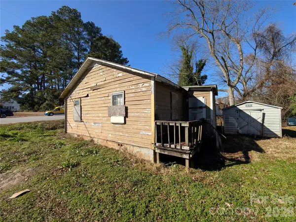 310 W Floyd Baker BLVD, Gaffney, SC 29341