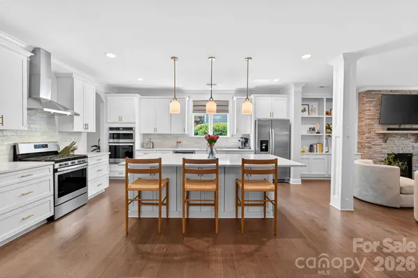 1824 Laveta RD, Charlotte, NC 28269