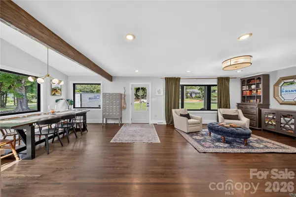 1721 Merry Oaks RD, Charlotte, NC 28205