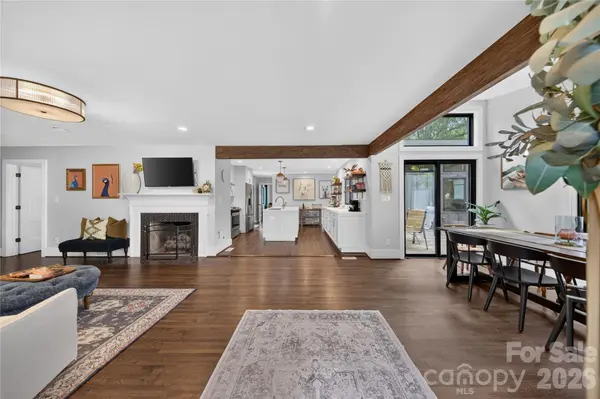 1721 Merry Oaks RD, Charlotte, NC 28205
