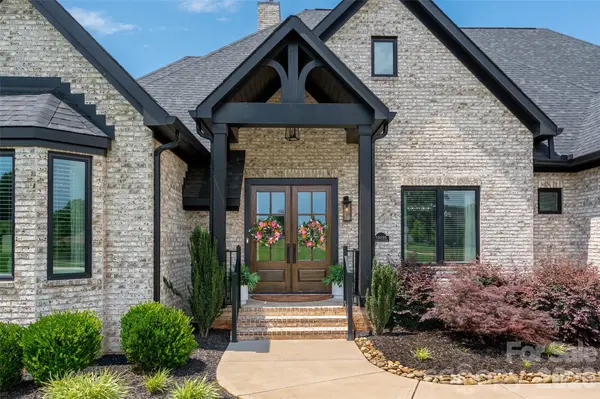 10035 Whispering Falls AVE, Charlotte, NC 28227