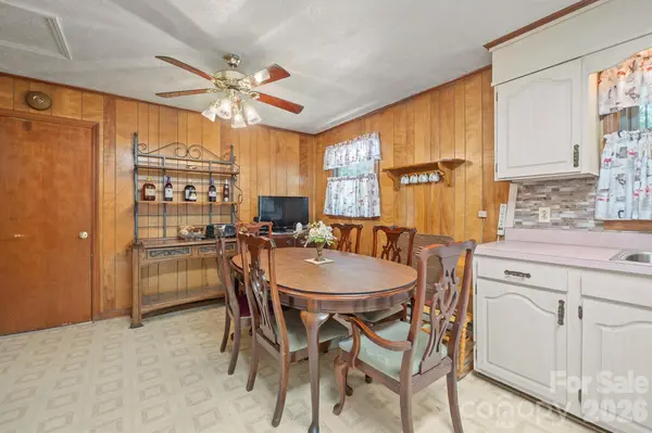 1505 Kingston DR, Kannapolis, NC 28083