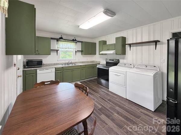 113 Pinewood AVE, Clinton, SC 29325