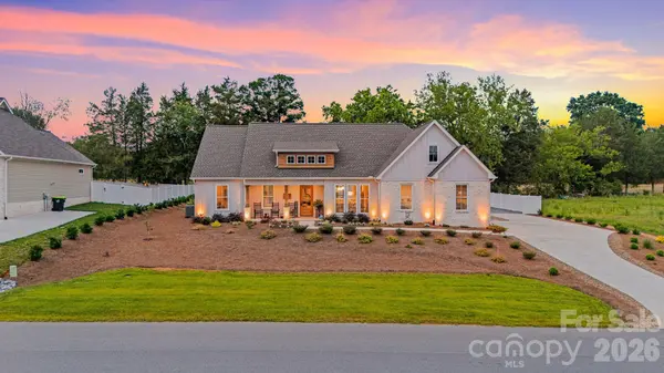 207 Wynnfall DR, Lexington, NC 27295