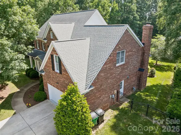 9034 Cambridge Green DR, Charlotte, NC 28277