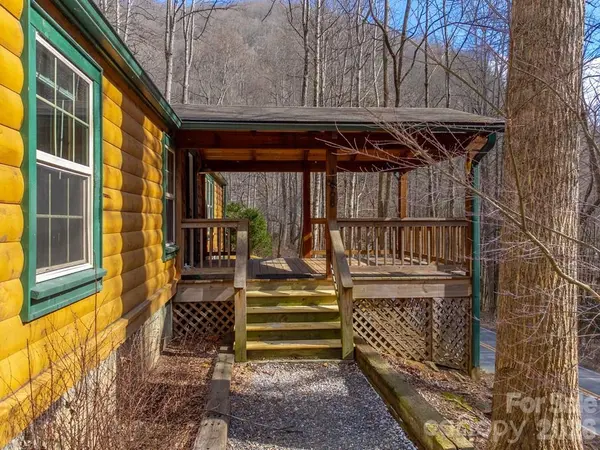 1668 Buff Creek RD, Sylva, NC 28779