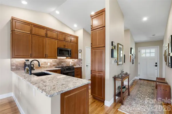 34 Justice DR, Leicester, NC 28748