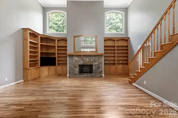 690 Stacy Hill RD, Marion, NC 28752
