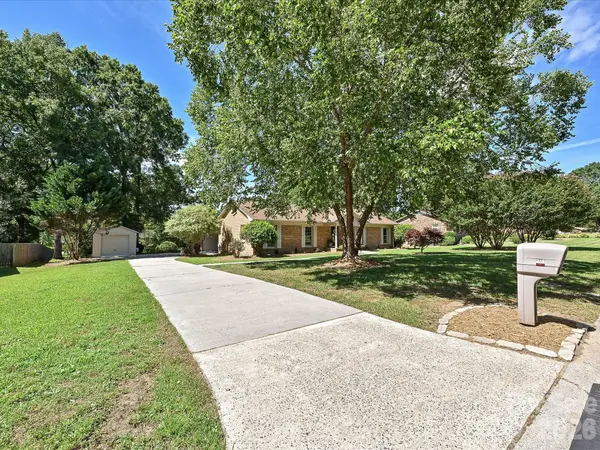 218 Sturbridge DR, Charlotte, NC 28214