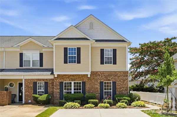 1514 Sylvia CT, Charlotte, NC 28205