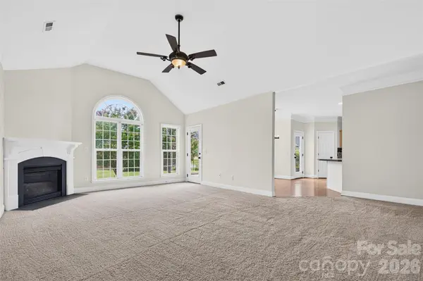 104 Elizabeth Hearth RD, Mooresville, NC 28115