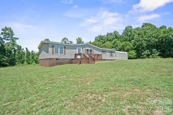 153 Wild Cherry DR, Statesville, NC 28625