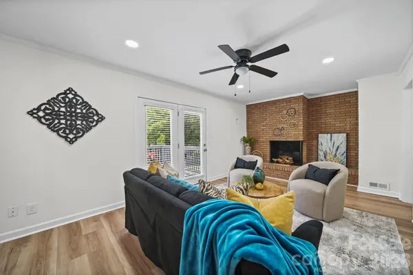 525 Julia AVE, Belmont, NC 28012