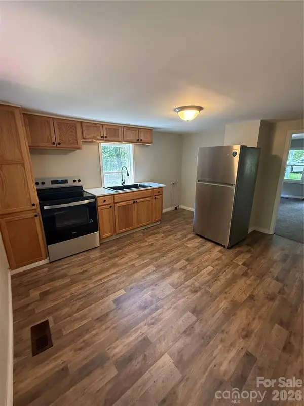 1312 Meadowlane DR NW, Lenoir, NC 28645