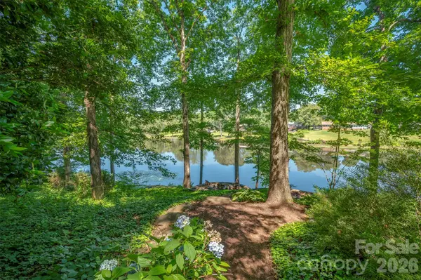 377 Kingswood DR, Forest City, NC 28043