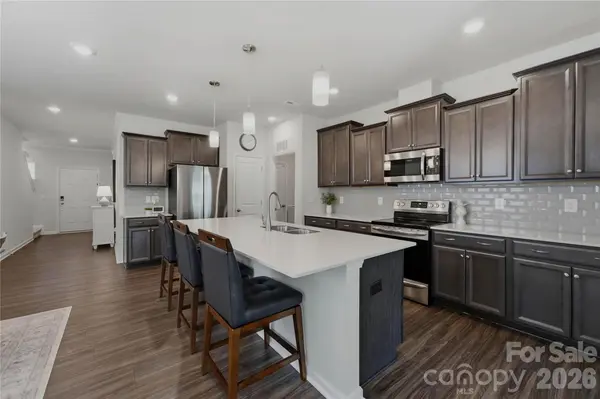 220 Eden AVE, Mooresville, NC 28115