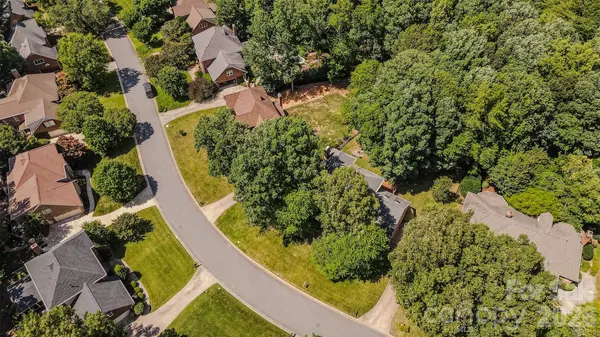 5910 Summerston PL, Charlotte, NC 28277