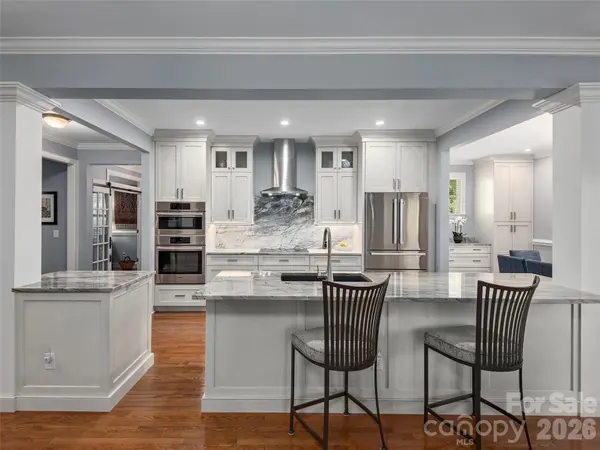 21 Dayflower DR, Asheville, NC 28803