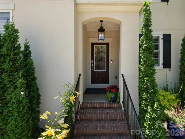 21 Dayflower DR, Asheville, NC 28803