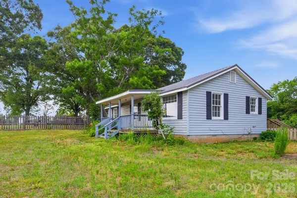 1561 Ostwalt Amity RD, Cleveland, NC 27013