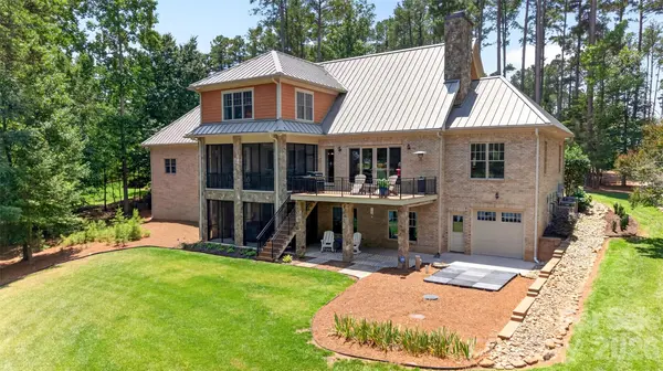 166 Balmoral DR, Mooresville, NC 28117