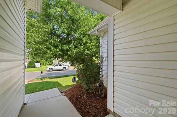 301 Augustus LN, Mount Holly, NC 28120