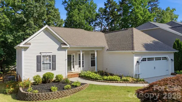 147 Broken Pine LN, Mooresville, NC 28117
