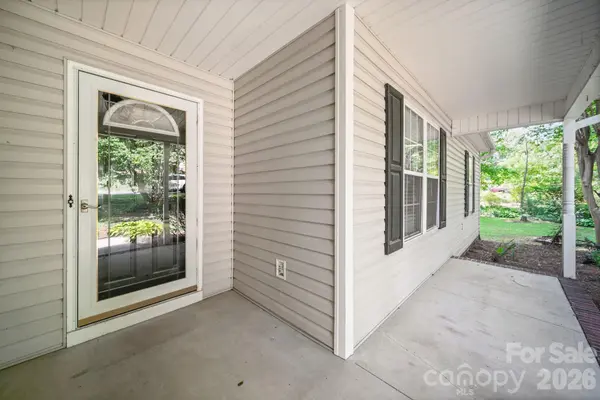 126 Fritzvon DR, Mount Pleasant, NC 28124