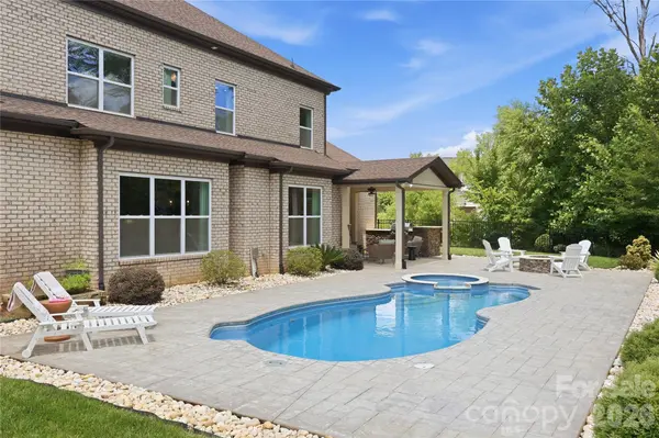 18314 Doves Crest RD, Cornelius, NC 28031