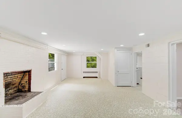 629 Bailey ST, Mars Hill, NC 28754