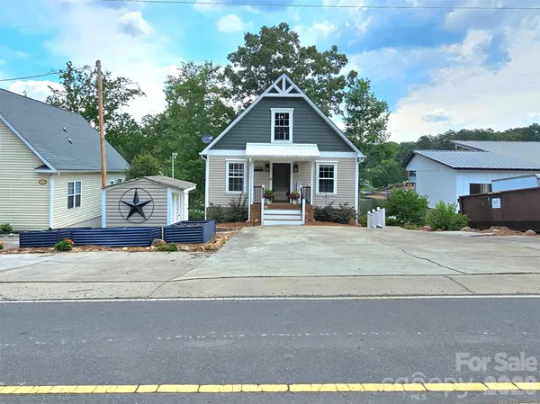 3526 Pinehaven DR, New London, NC 28127