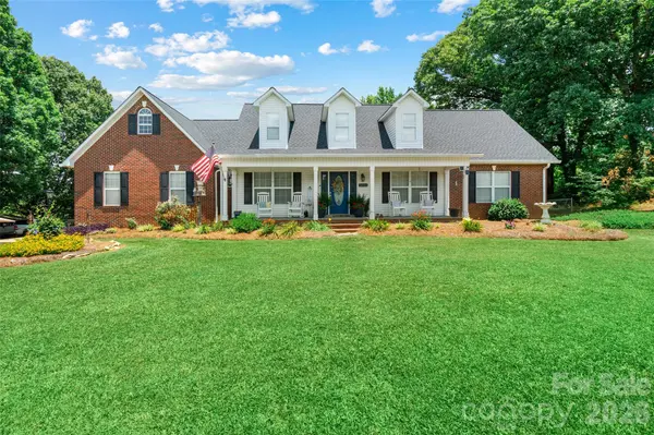 5851 Flat Creek RD,  Heath Springs,  SC 29720