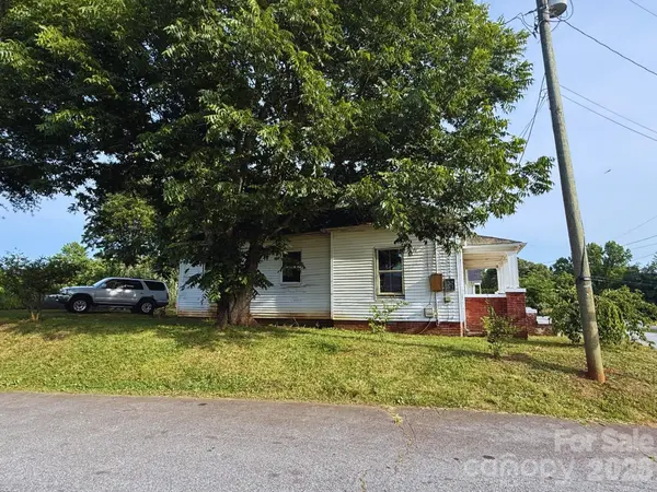 241 S Ervin AVE, Newton, NC 28658