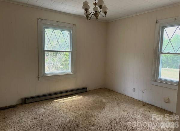 142 Reeves LN, Elkin, NC 28621