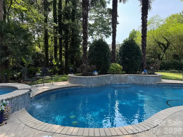 10536 Providence Arbours DR, Charlotte, NC 28270